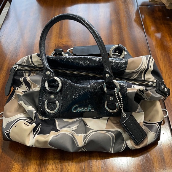 Coach purse, matching wallet. - Picture 1 of 6